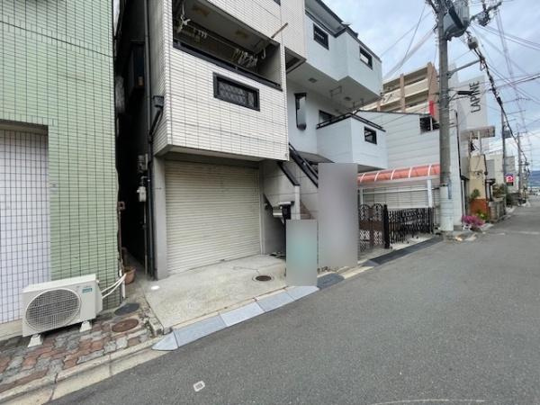 【前面道路含む現地写真】