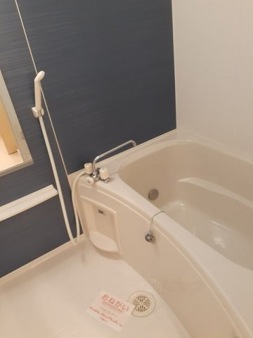 ヒルズ上弓削Ⅲの浴室