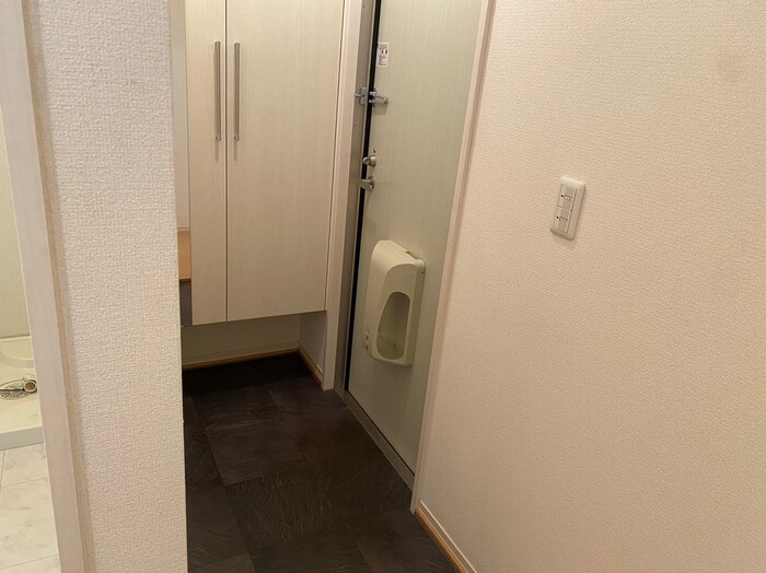 プラム　F棟の玄関