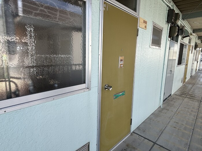 ハイツ水越　Aの玄関