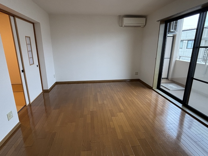 ラフィネ　マノワールの居間・リビング