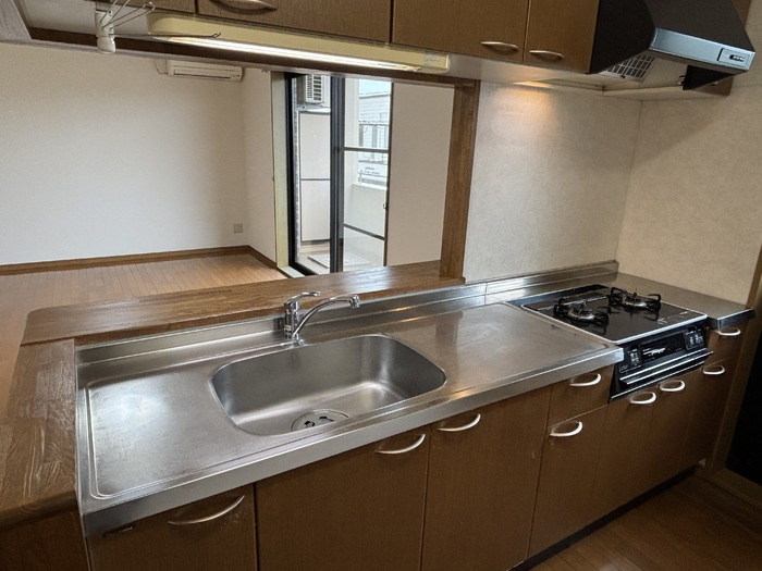 ラフィネ　マノワールのキッチン