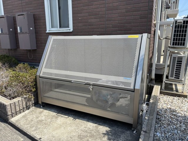 リビングタウン灯明寺　C