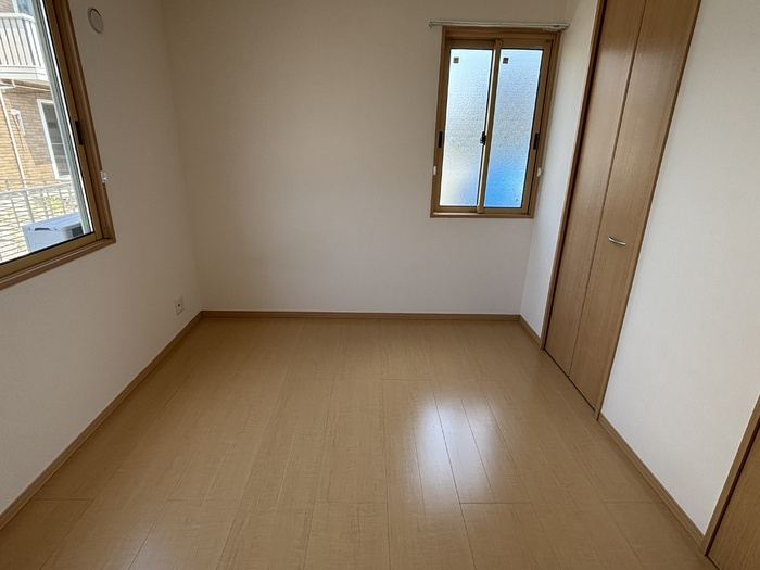 リビングタウン灯明寺　Cの洋室