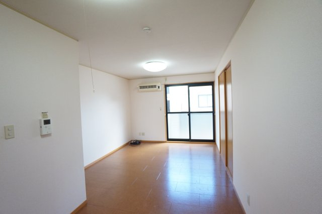 グリーンロード・エル　Ａの居間・リビング