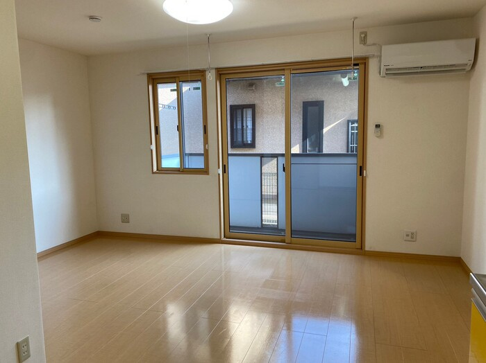 オレンジハウスの居間・リビング