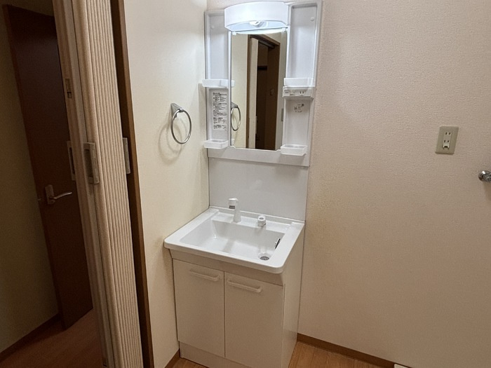 メゾン ルミナスの洗面所