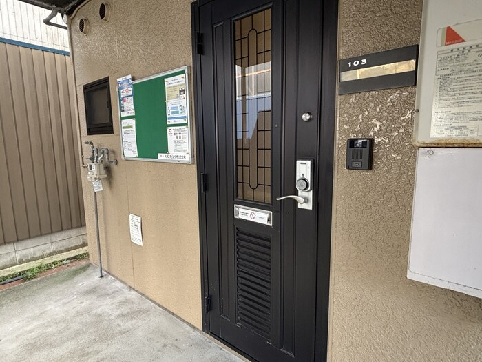 セジュールＭ２の玄関