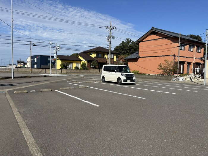 セジュール・グラシアの駐車場
