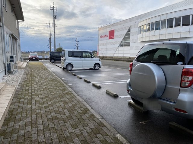 ソレールメゾンＡの駐車場