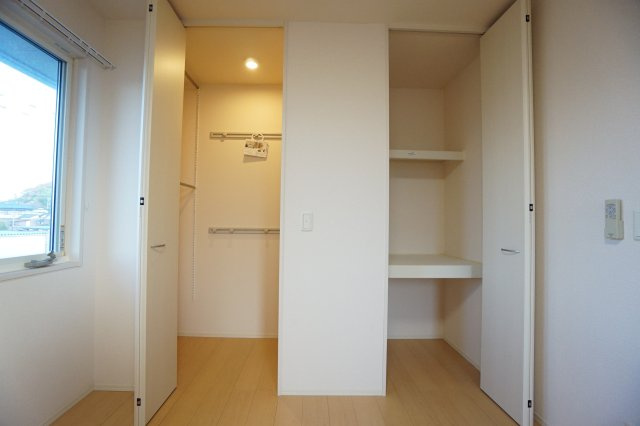 サン・ユリーノの洋室