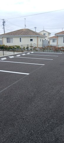 Sun field (サンフィールド)Dの駐車場