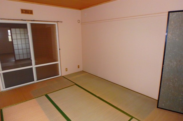 ハイツボニータの和室|別部屋同間取りのお写真となります。参考にご覧くださいませ。