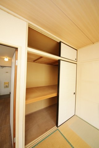 ハイツボニータの収納|別部屋同間取りのお写真となります。参考にご覧くださいませ。