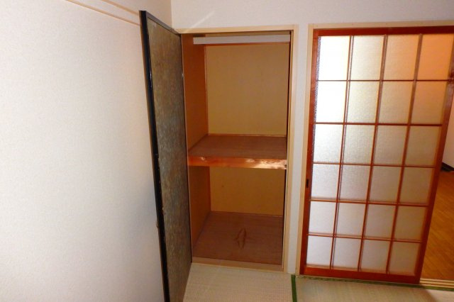 ハイツボニータの収納|別部屋同間取りのお写真となります。参考にご覧くださいませ。