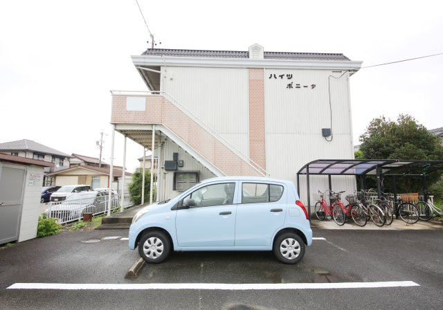 ハイツボニータの駐車場