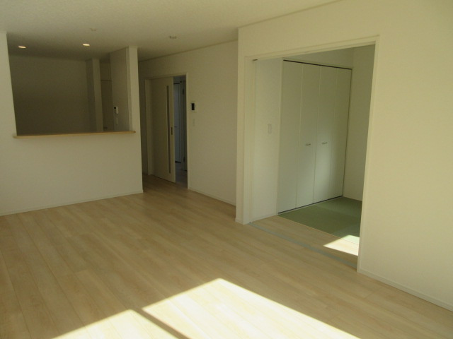 【仲介手数料無料】新築戸建　熊谷市原島1232-1（全1棟）の居間・リビング