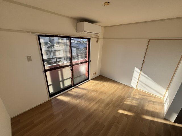 ヨウカワマンションの居間・リビング