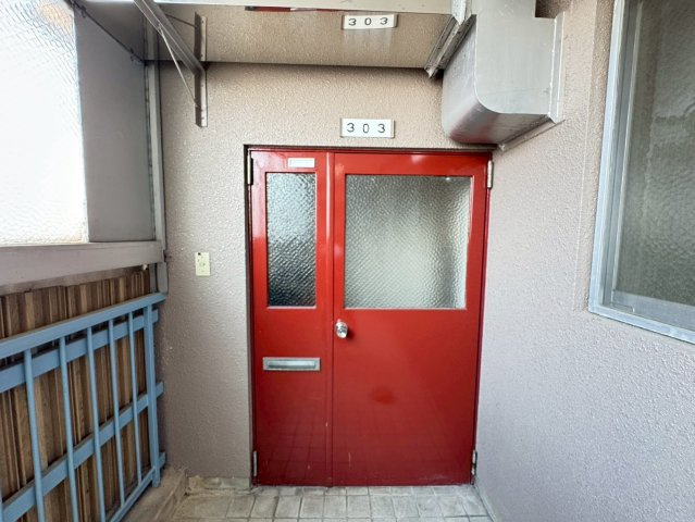 竹田マンションの玄関