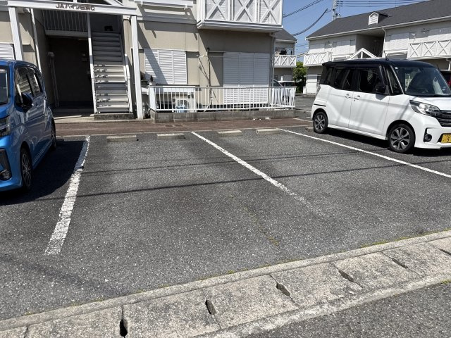 ＪＡハイツ白浜Ｃ棟の駐車場