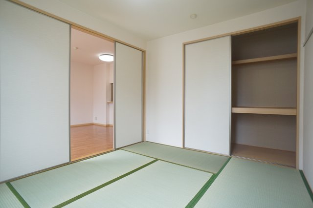 ラフィナートＣ棟の和室