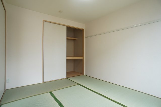 ラフィナートＣ棟の和室