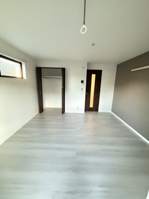 【居間・リビング】 | ベイルーム横須賀久里浜 | ※1号室別部屋写真