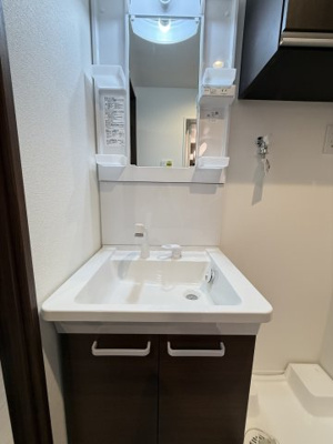 【独立洗面台】 | ベイルーム横須賀久里浜 | ※別部屋写真