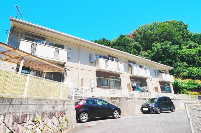 ファミール安東