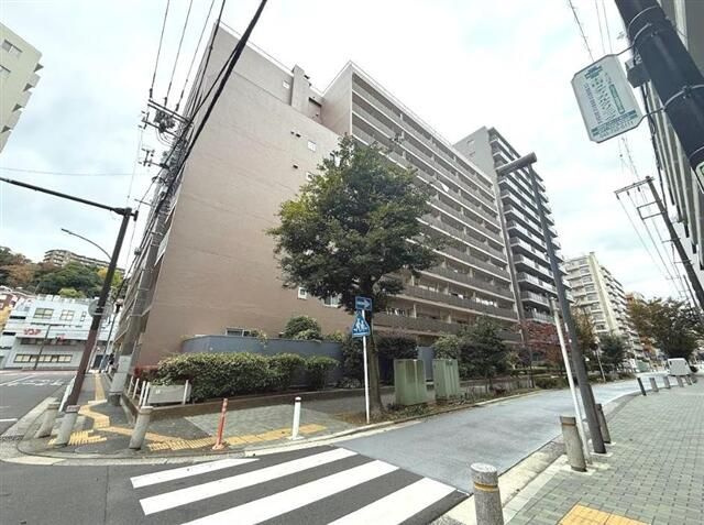 ドルフ磯子の外観