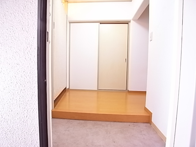 ランベール池北の玄関