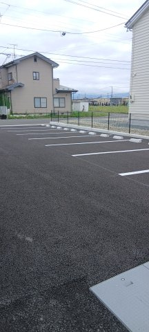 Sun field (サンフィールド)Cの駐車場