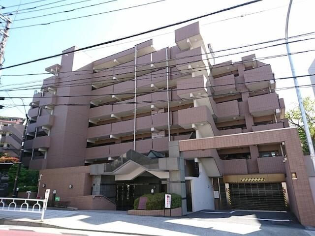 アールヴェール山手根岸森林公園の外観