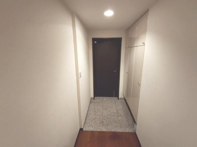 アールヴェール山手根岸森林公園の玄関