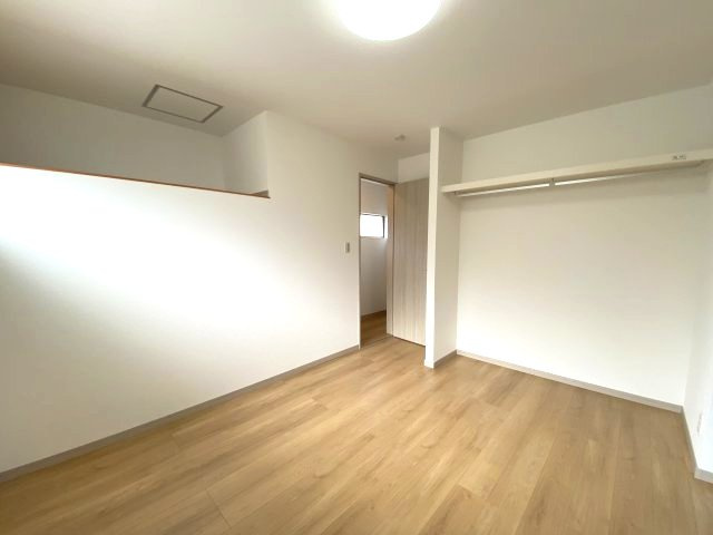 千年1丁目　中古戸建ての洋室|ロフトのある洋室です。子供部屋にいかがでしょうか。