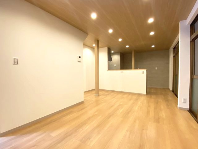 千年1丁目　中古戸建ての居間・リビング|家具も置ける広さです。