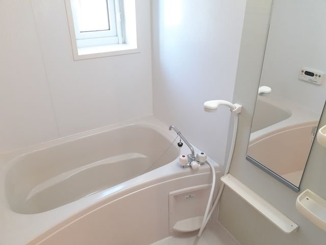 カンフォタブル　リヴＫ　Ⅱの浴室