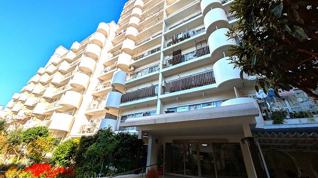 シャンボール大森の外観