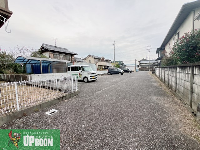 コスモコーポの駐車場