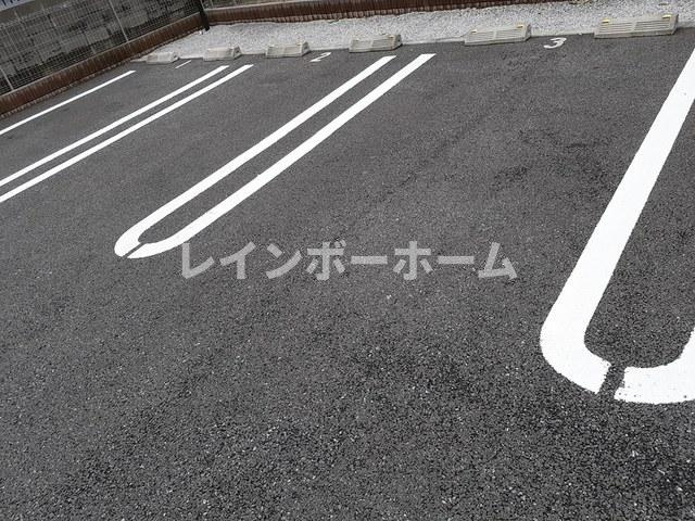 フランの駐車場