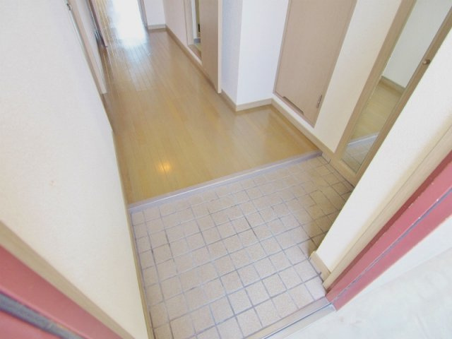 エステートNの玄関