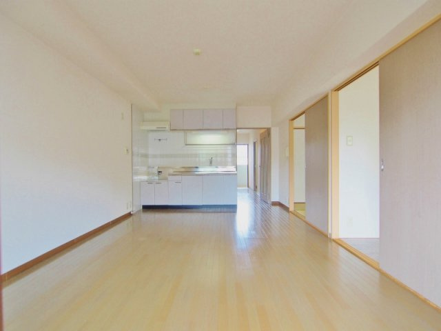 エステートNの居間・リビング