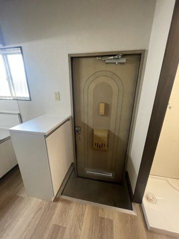 落ち着いた玄関です