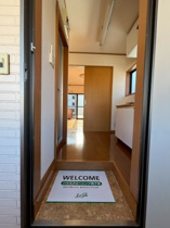 落ち着いた玄関です