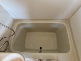 コンパクトで使いやすいお風呂です