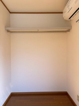 スタンダードな洋室です