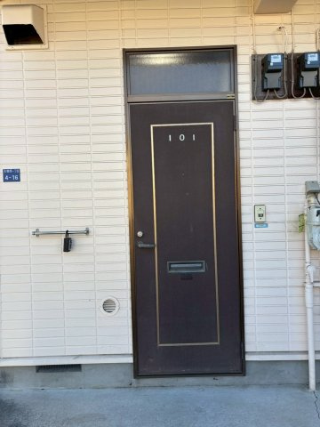 シンプルで使いやすい玄関です