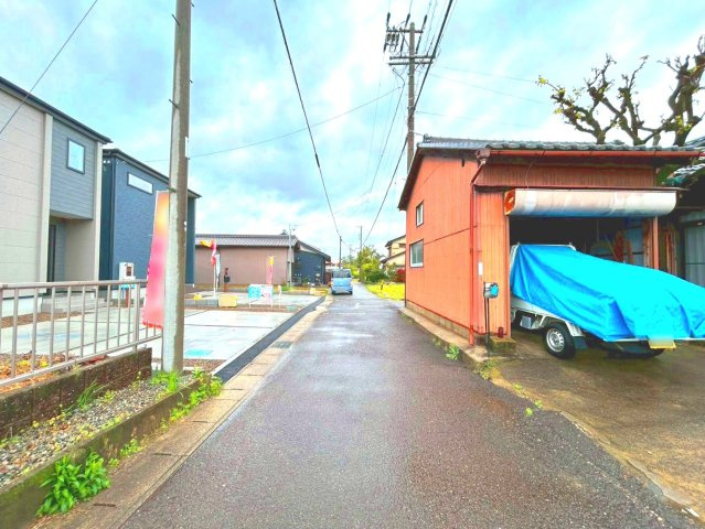 リーブルガーデン　江南市曽本町　全2区画分譲の前面道路含む現地写真|■前面道路　■ヤマダ不動産　株式会社リライフ　
■夢のマイホーム購入をフルサポートします！