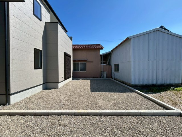 リーブルガーデン　江南市曽本町　全2区画分譲の庭|砂利敷の広いお庭付です。