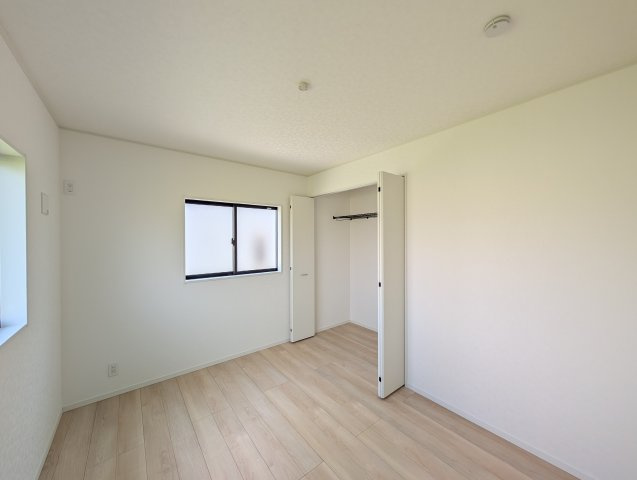 【洋室】 | クレイドルガーデン高崎市箕郷町上芝第8ー④